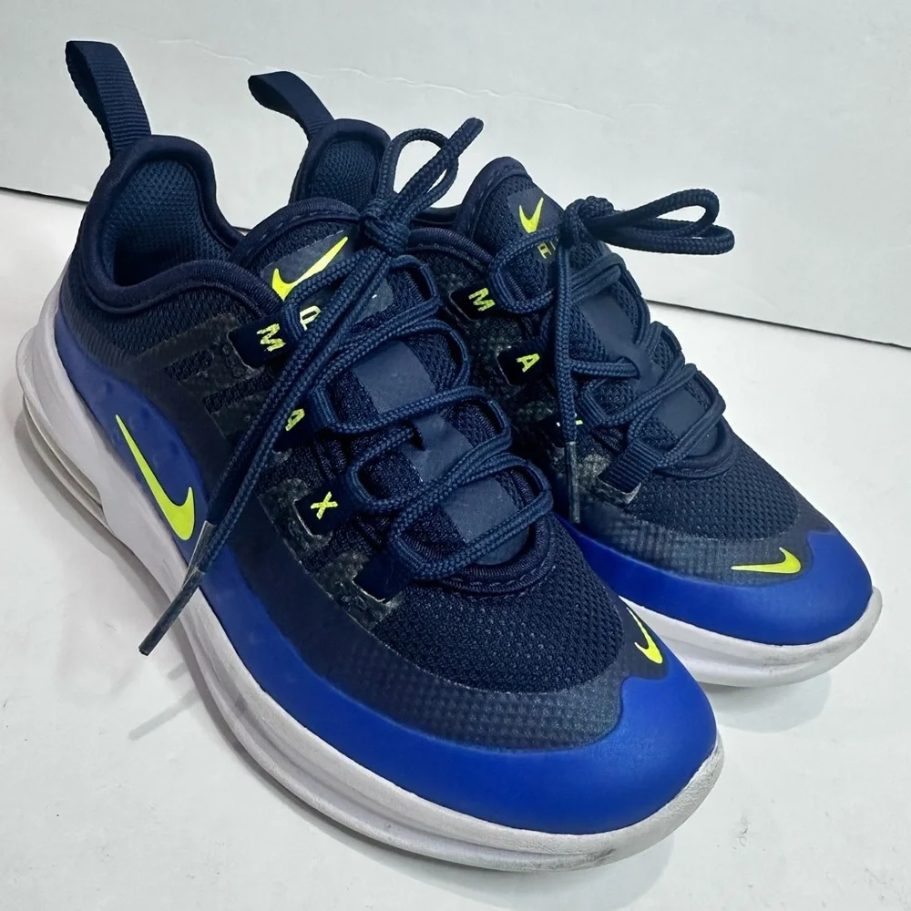 Nike kids Dark Blue and neon Sneakers Sz. 11.5